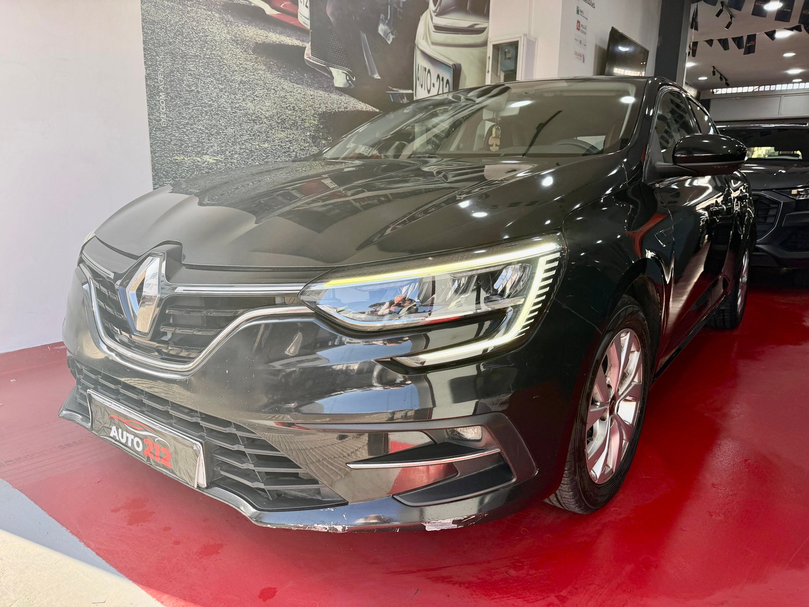 RENAULT MEGANE 5 1,5 2022